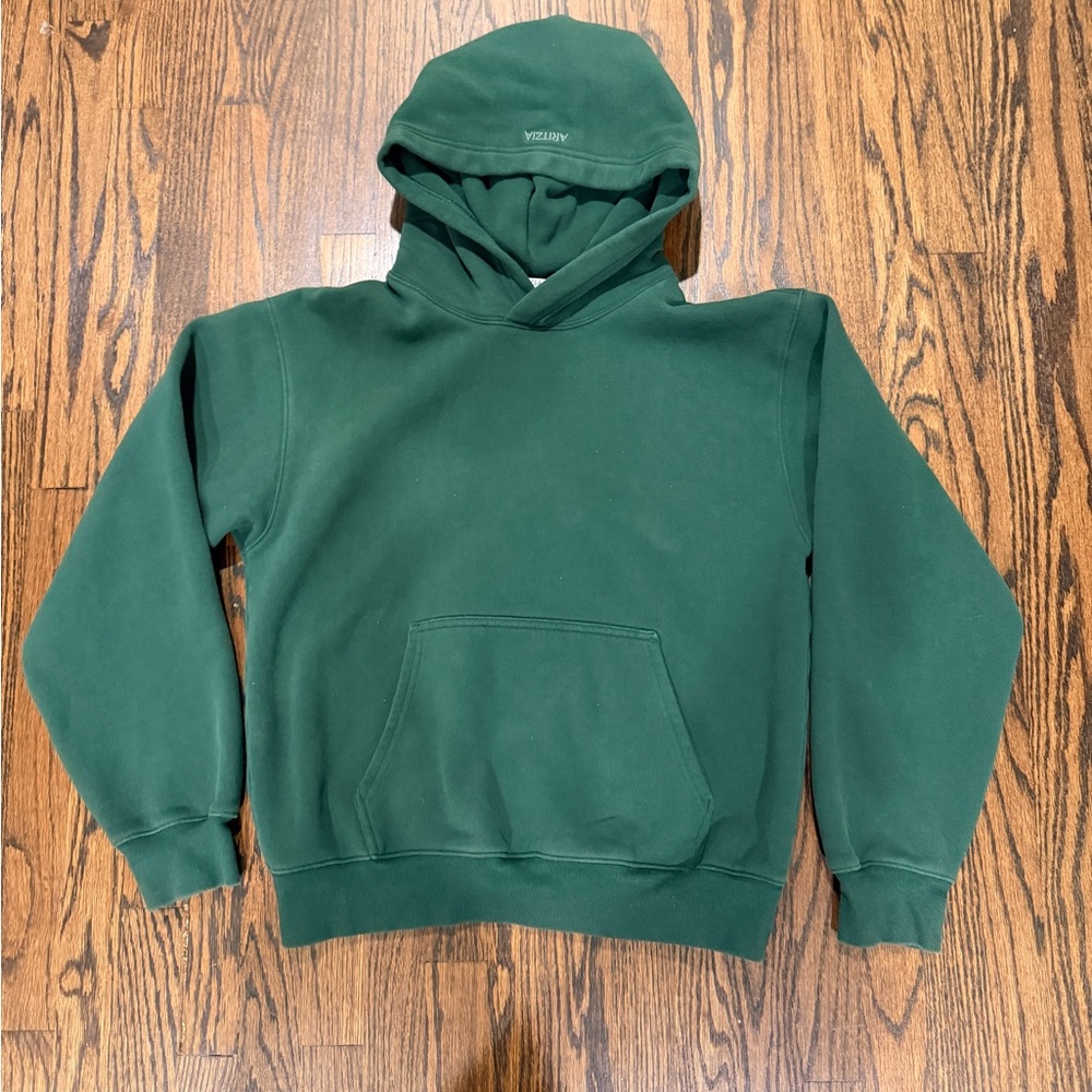 Aritzia Green sweatshirt hoodie perfect fit size Medium M